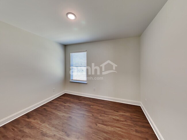 Building Photo - 5222 Blue Mountain Dr