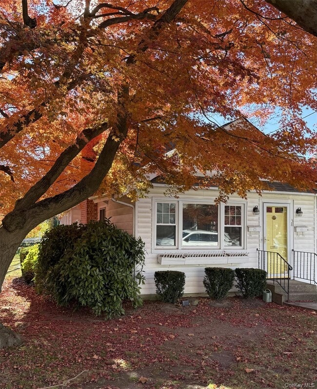 Building Photo - 38 Sammis St