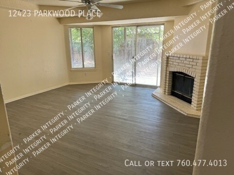 Building Photo - 12423 Parkwood Pl