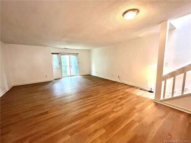 Building Photo - 1410 Whitney Ave