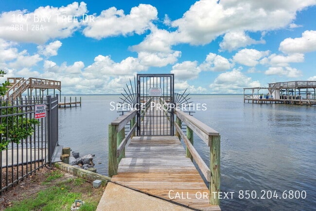 Building Photo - 107 Bay Tree Dr