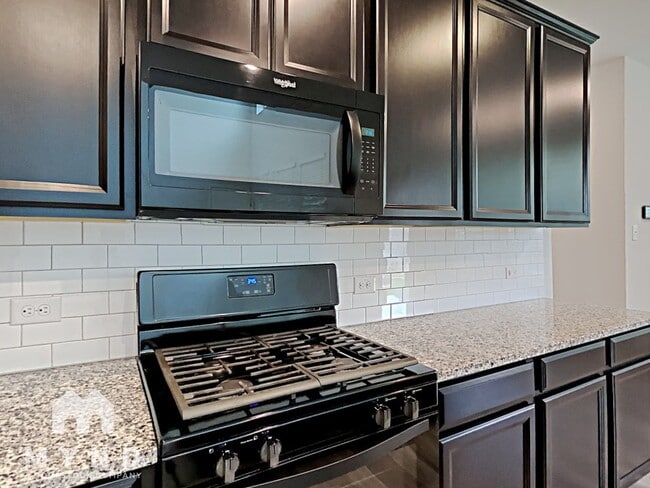 Building Photo - 5709 Pleasanton Pkwy