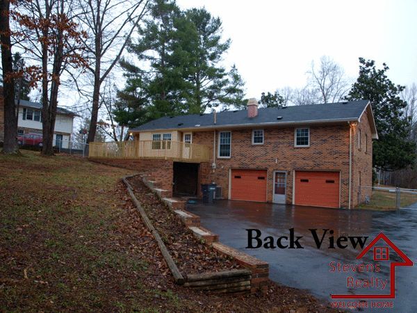 Building Photo - 872 Lone Oak Dr