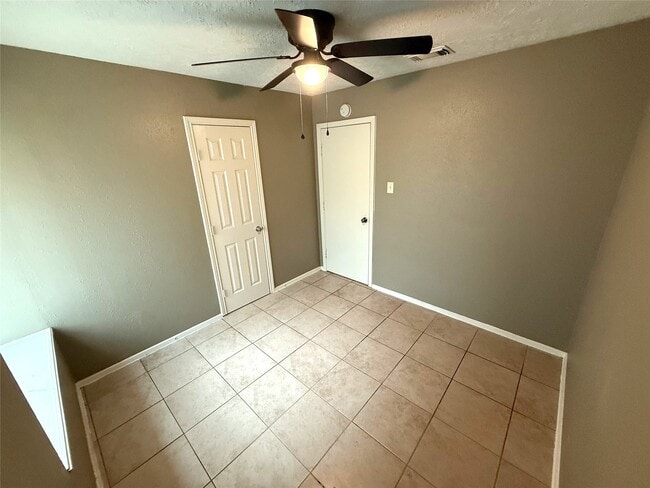 Building Photo - 2503 Ironclad Dr