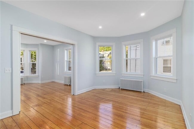 Building Photo - 43 E George St