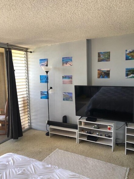 Building Photo - 2345 Ala Wai Blvd