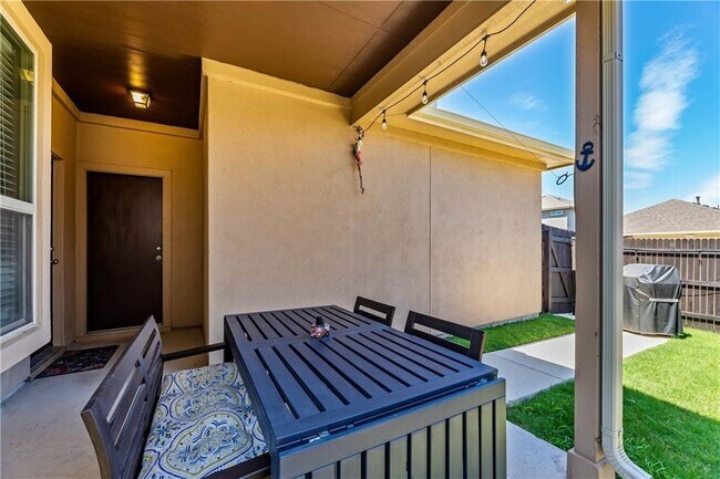Building Photo - 1512 Hamiltons Wy