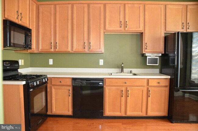 Building Photo - 17 Dogwood Ln