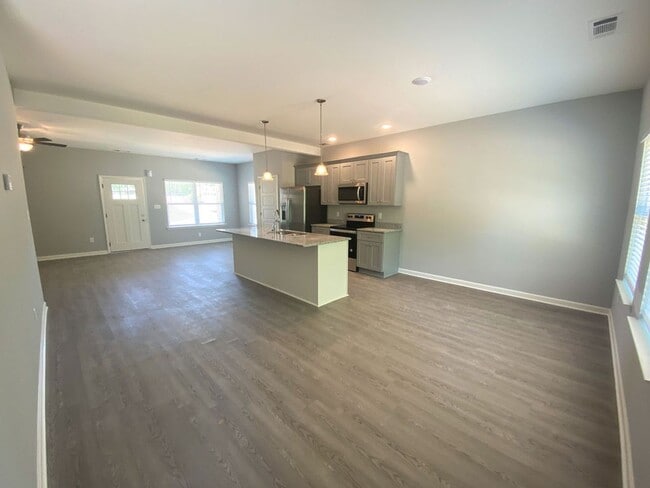 Building Photo - 4 bed, 2.5 bath home built in 2022 in Atoka