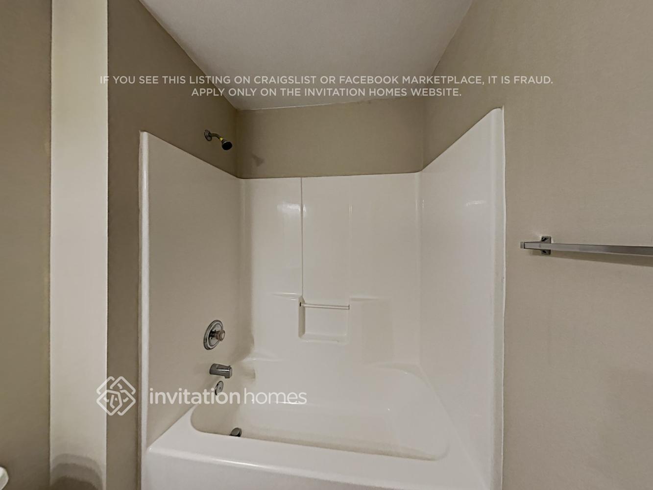 Building Photo - 4012 Edgeview Dr