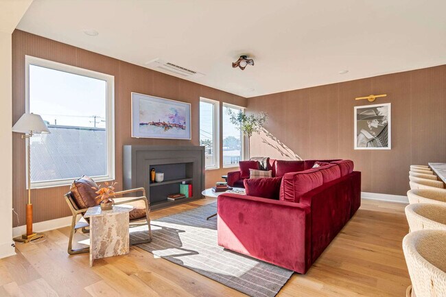 Building Photo - 1117 3rd Ave S
