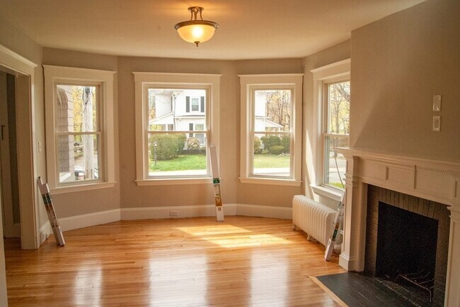 Building Photo - 47 Lyman St