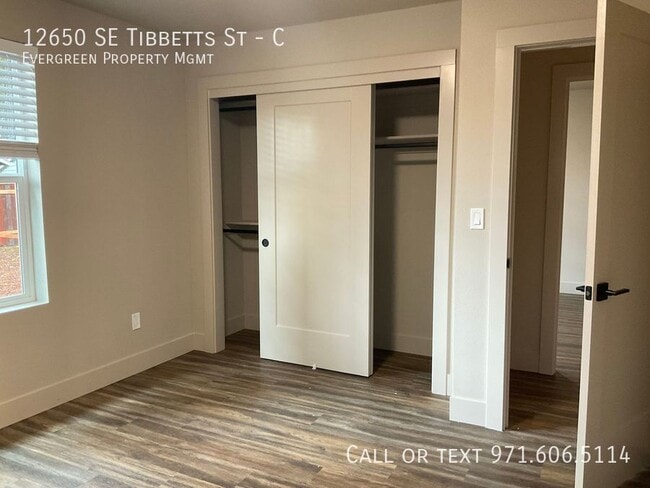 Building Photo - 12650 SE Tibbetts St