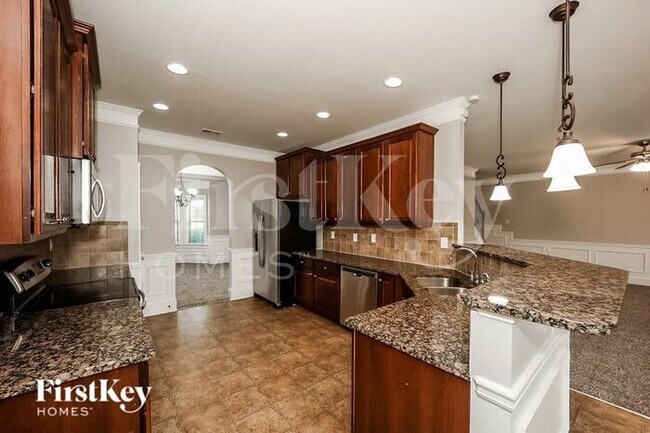 Building Photo - 9172 Overlook Dr