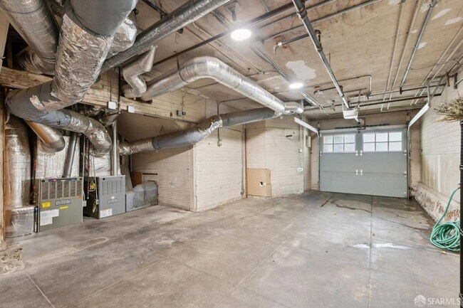 Building Photo - 2741 Union St
