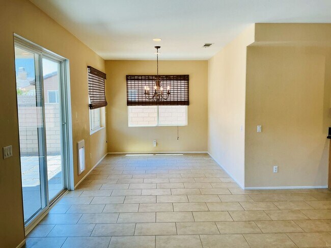 Building Photo - 43426 Lago Brezza Dr