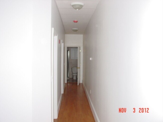 Building Photo - 545 Revere St
