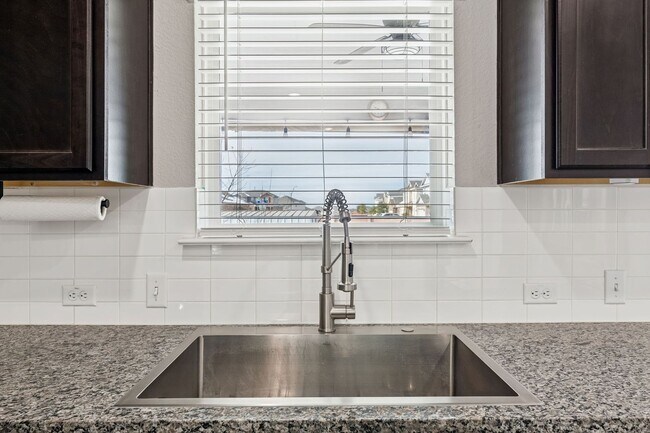 Building Photo - 128 Gidran Trail