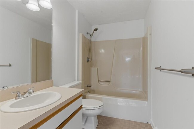 Building Photo - 39 Waterview Dr