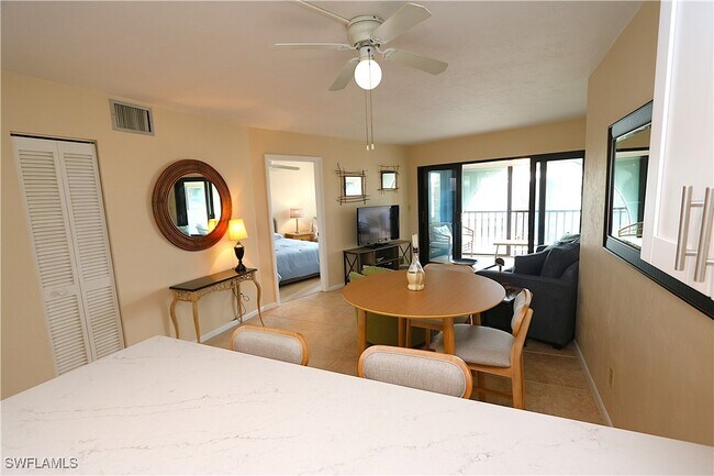 Building Photo - 1023 Anglers Cove