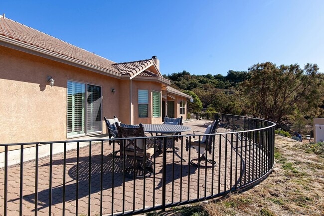 Building Photo - 32153 Cerrada del Coyote