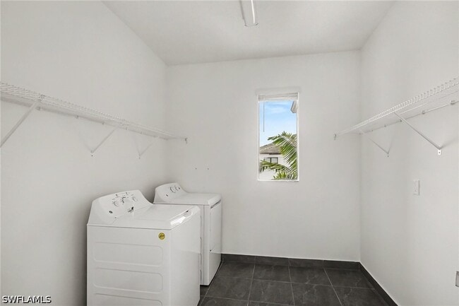 Building Photo - 12762 Woodbury Dr