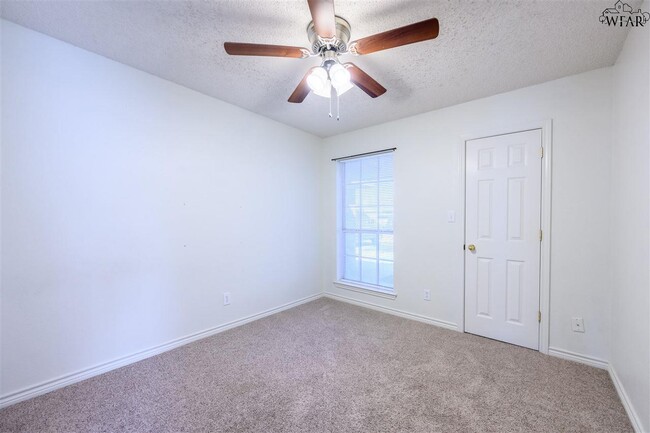 Building Photo - 6017 Van Dorn Dr