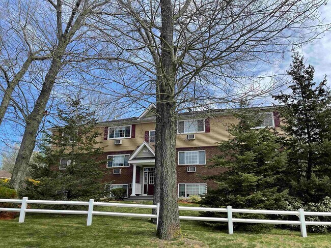 Building Photo - 3981 Brown Ave