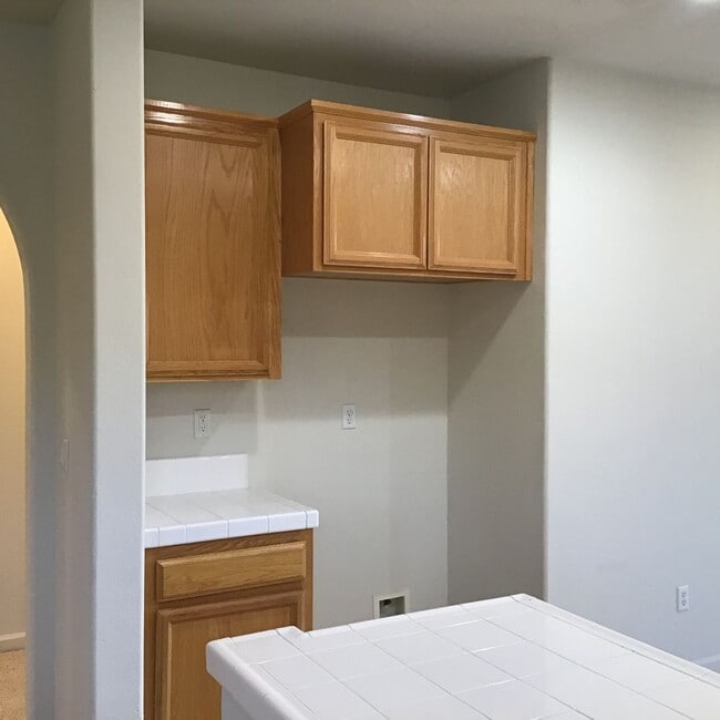 Building Photo - Beautiful Natomas area home on corner lot