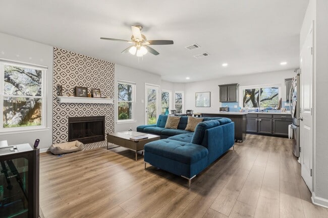 Building Photo - 2607 Sky Dale Dr