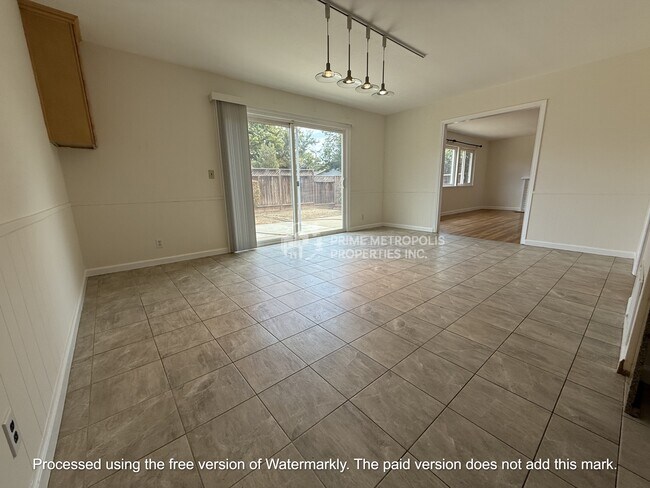 Building Photo - 2346 Montezuma Dr