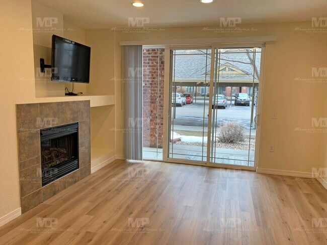 Building Photo - 2133 Krisron Rd