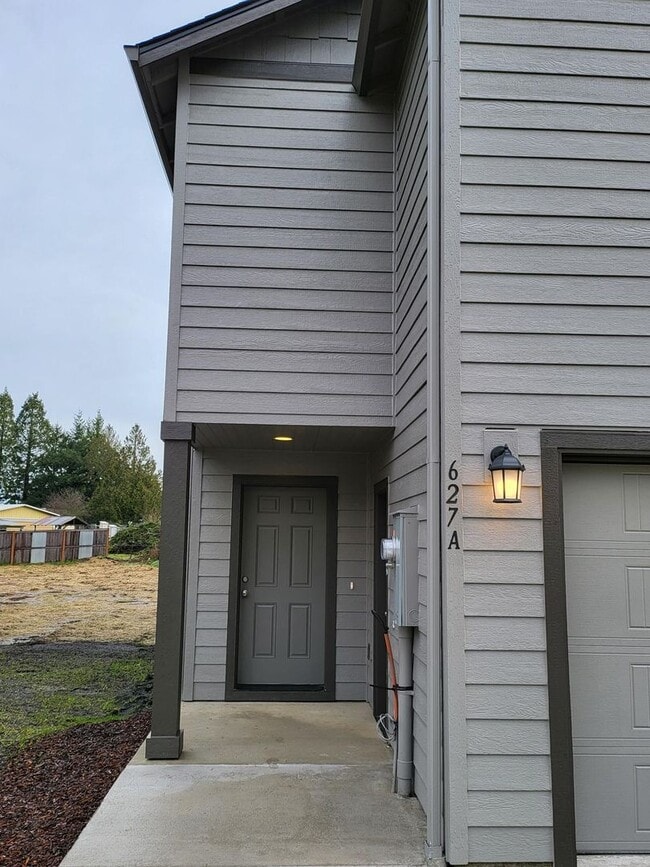 Building Photo - 627 Koontz Rd