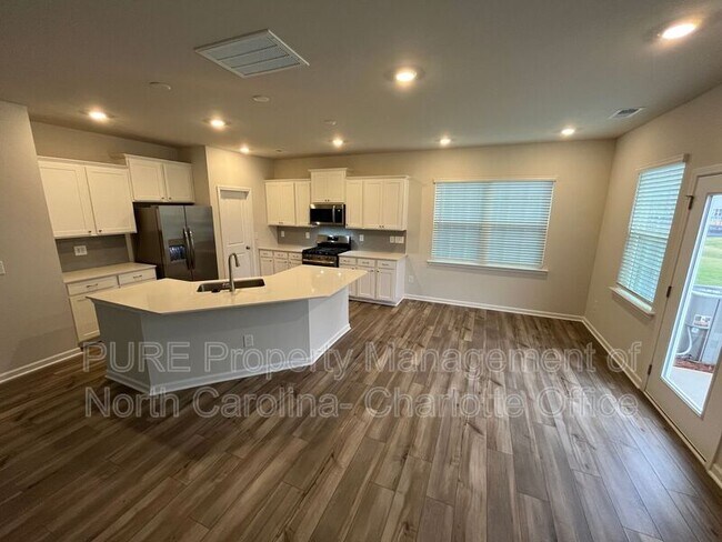 Building Photo - 1780 Otter Perch Ln