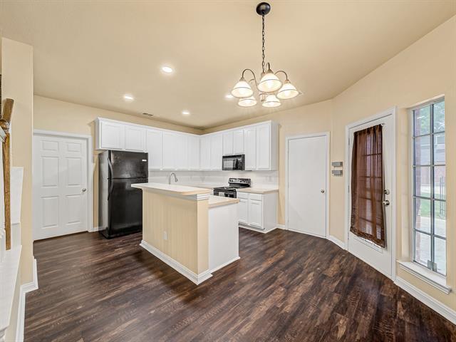 Building Photo - 1705 Massey Dr