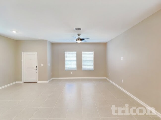 Building Photo - 733 Honeyrock St