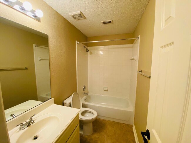 Bath 2 - 1895 Granite Rapids Dr