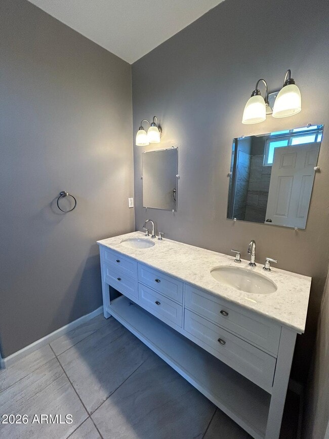 Building Photo - 2742 N Washington Ave