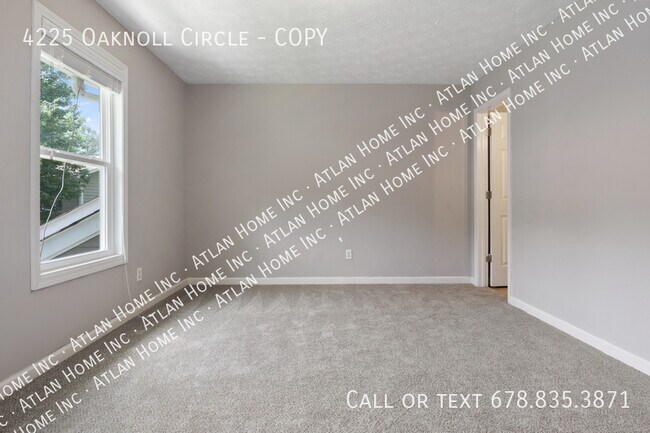 Building Photo - 4225 Oaknoll Cir