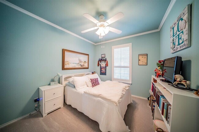 Building Photo - 11048 Kinston St