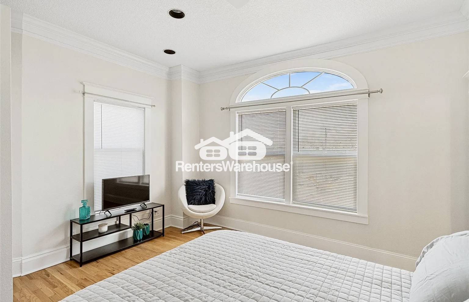 Building Photo - 544 36th St