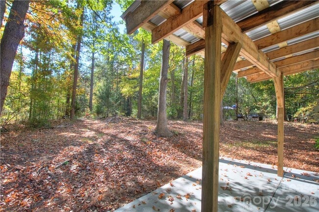 Building Photo - 1300 Sharon Dr