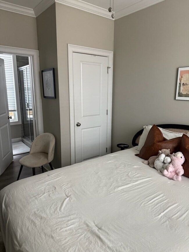 Building Photo - 44 Grove St