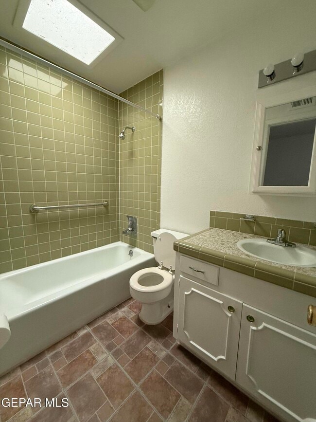 Building Photo - 6828 Escondido Dr