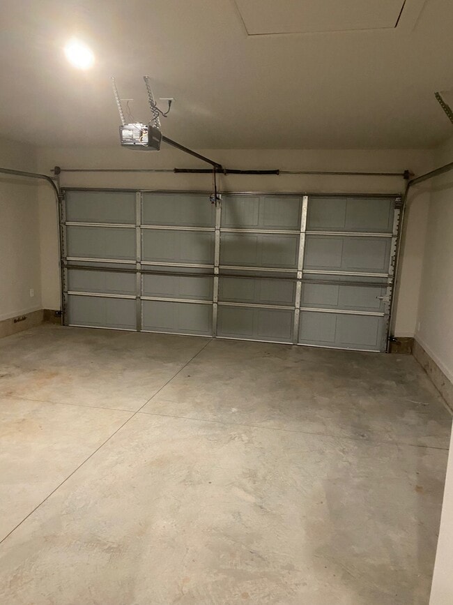 Building Photo - 11311 Breckenridge Dr