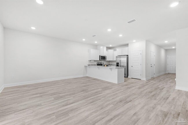 Building Photo - 6316 Grove Park Dr