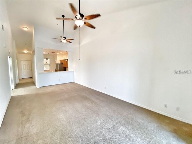 Building Photo - 915 Fairwaycove Ln