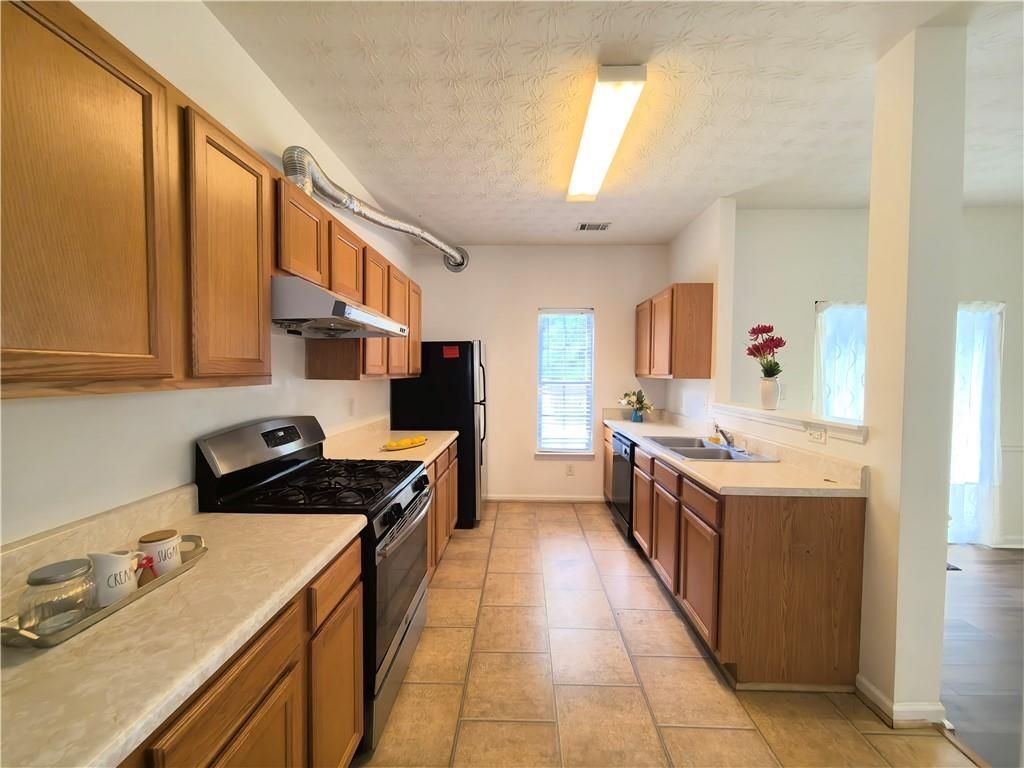 Building Photo - 619 Kenridge Way