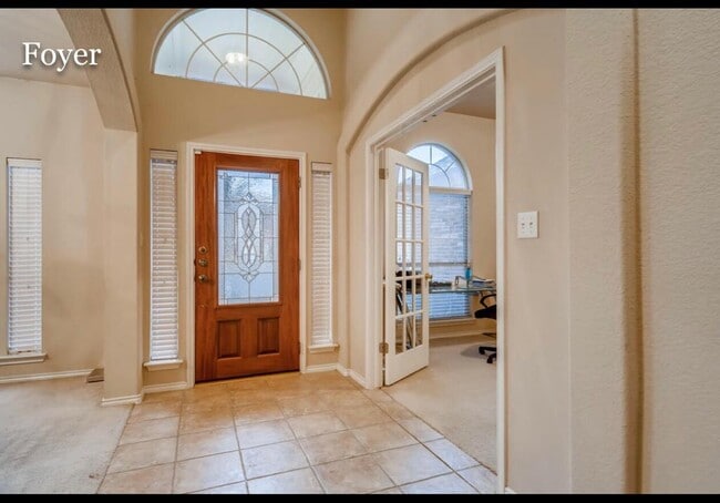 Building Photo - 207 Chesapeake Bay Ln N