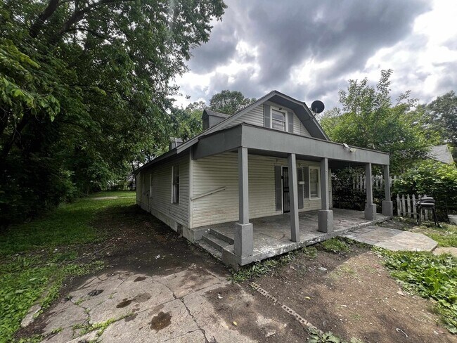 Building Photo - 3311 Guernsey Ave